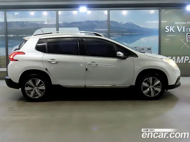 Peugeot 2008 2015 1.6 автомат (гидро), миниатюра 3 Peugeot 2008 2015 1.6 автомат (гидро), миниатюра 3