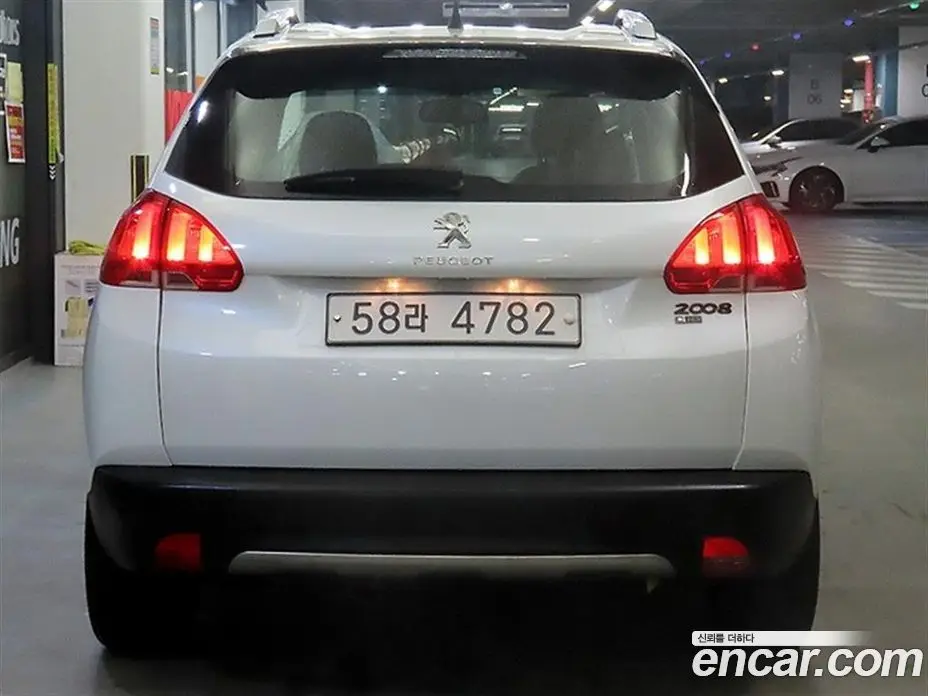 Peugeot 2008 2015 1.6 автомат (гидро), фото 5 Peugeot 2008 2015 1.6 автомат (гидро), фото 5