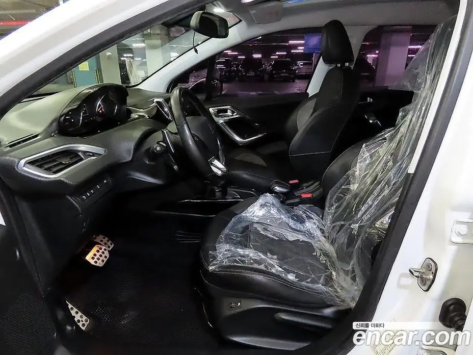 Peugeot 2008 2015 1.6 автомат (гидро), фото 6 Peugeot 2008 2015 1.6 автомат (гидро), фото 6