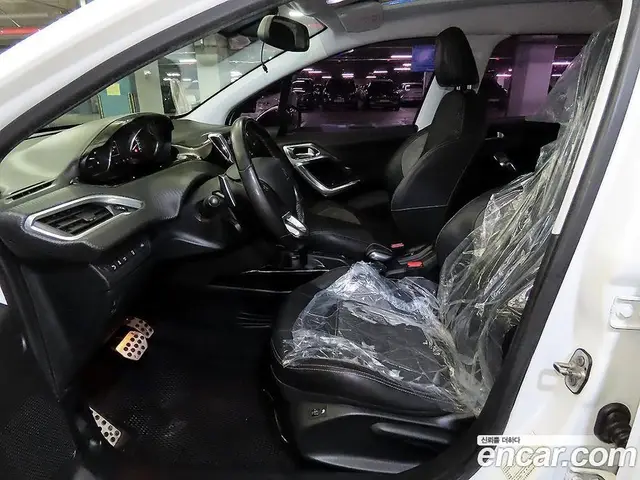 Peugeot 2008 2015 1.6 автомат (гидро), миниатюра 6 Peugeot 2008 2015 1.6 автомат (гидро), миниатюра 6