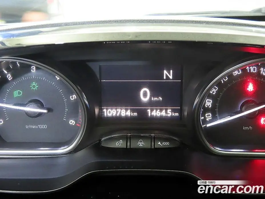 Peugeot 2008 2015 1.6 автомат (гидро), фото 9 Peugeot 2008 2015 1.6 автомат (гидро), фото 9