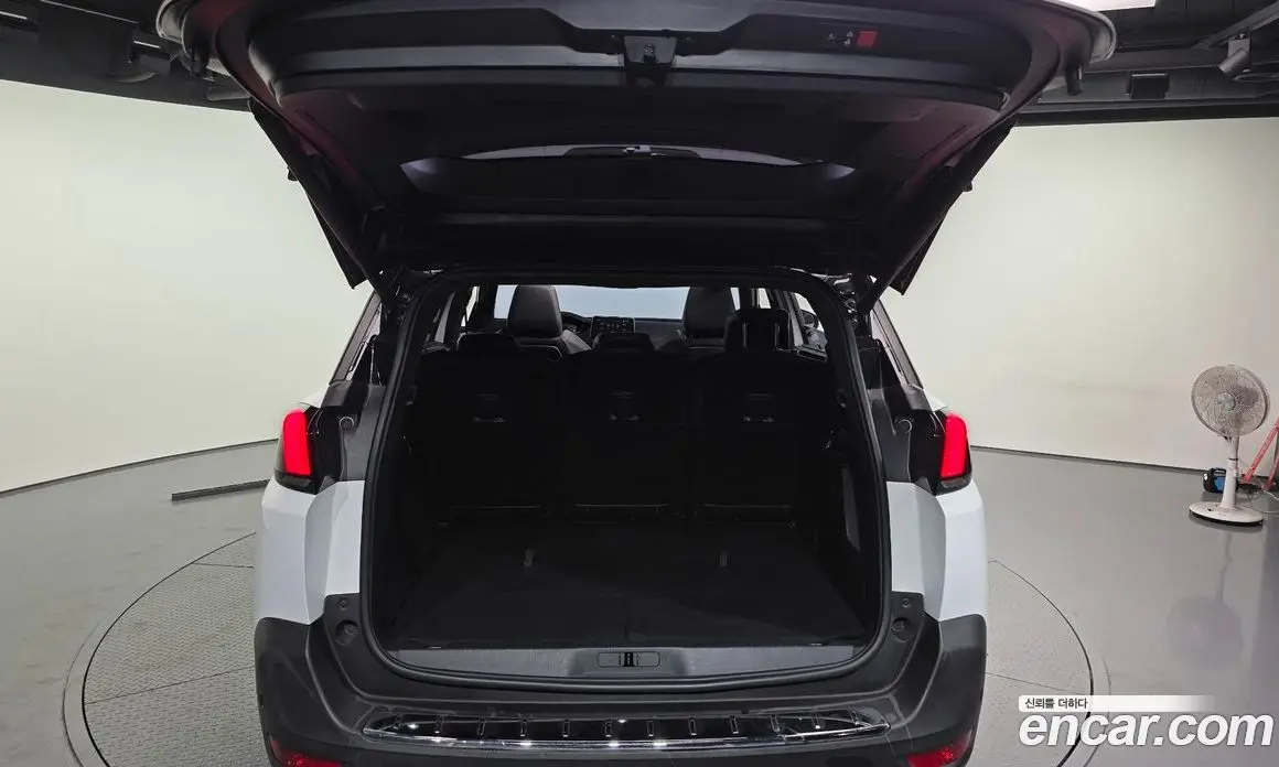 Peugeot 5008 2018 1.6 автомат (гидро), фото 20