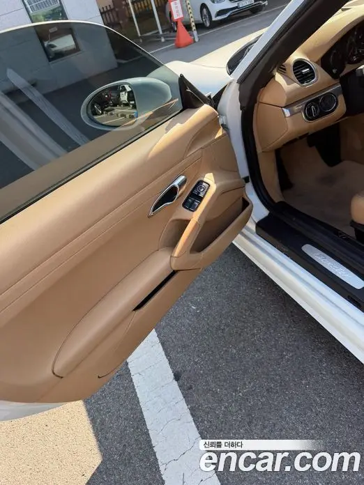 Porsche 718 2017 2.0 автомат (гидро), фото 9 Porsche 718 2017 2.0 автомат (гидро), фото 9