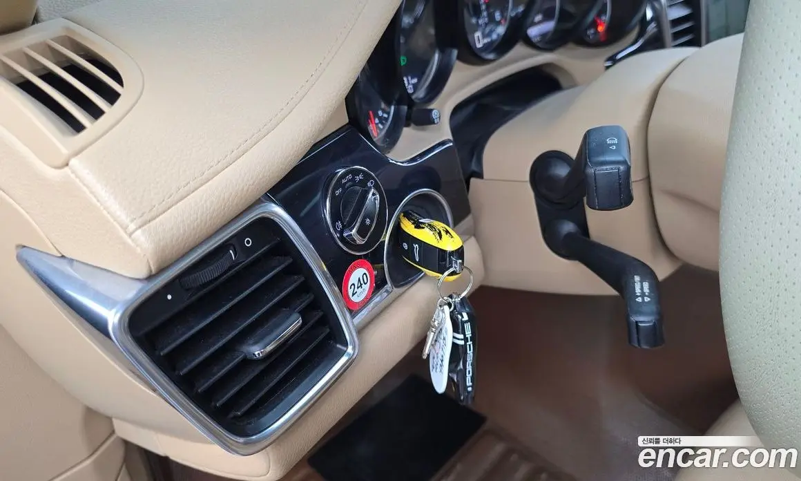 Porsche Panamera 2015 3.0 автомат (гидро), фото 19 Porsche Panamera 2015 3.0 автомат (гидро), фото 19