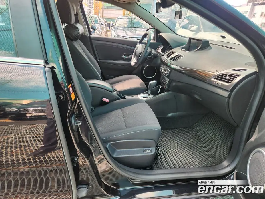 Renault (Samsung) SM3 2013 1.6 автомат (гидро), фото 13 Renault (Samsung) SM3 2013 1.6 автомат (гидро), фото 13