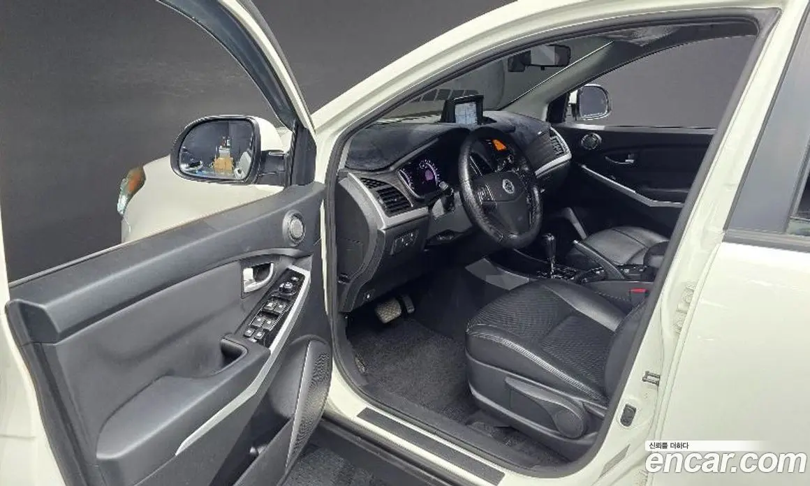 SsangYong Korando 2015 2.0 автомат (гидро), фото 11