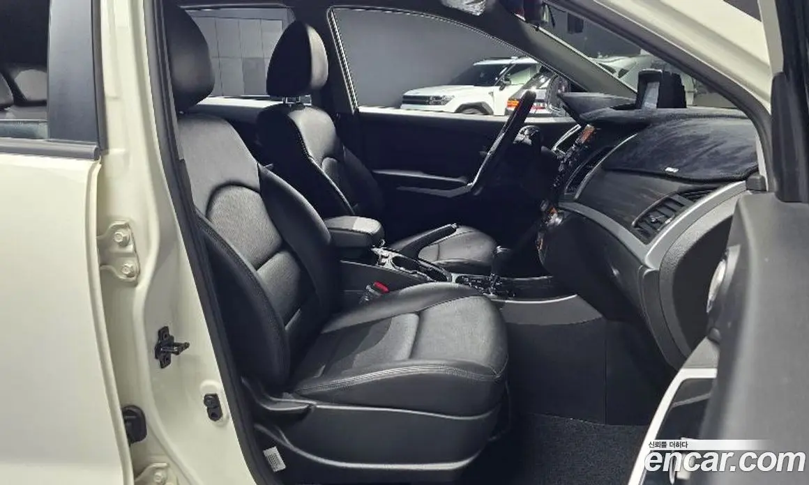 SsangYong Korando 2015 2.0 автомат (гидро), фото 10