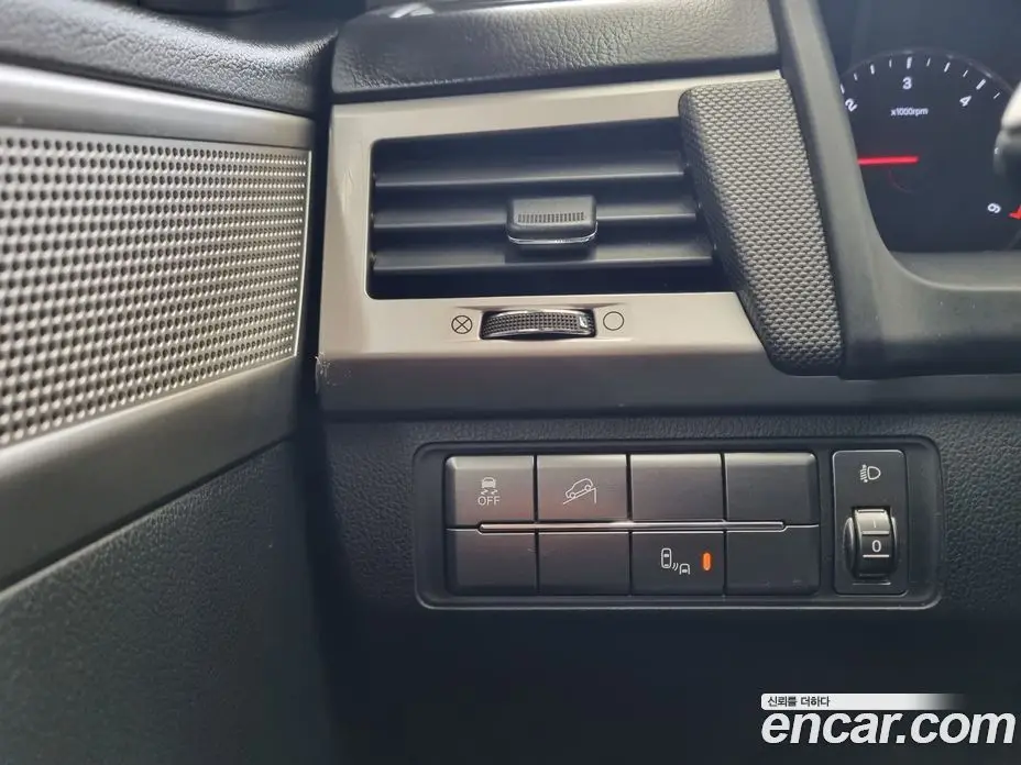 SsangYong Rexton 2018 2.2 автомат (гидро), фото 13 SsangYong Rexton 2018 2.2 автомат (гидро), фото 13