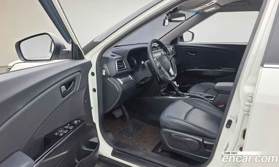 SsangYong TIBOLI 2021 1.5 автомат (гидро), фото 10 SsangYong TIBOLI 2021 1.5 автомат (гидро), фото 10