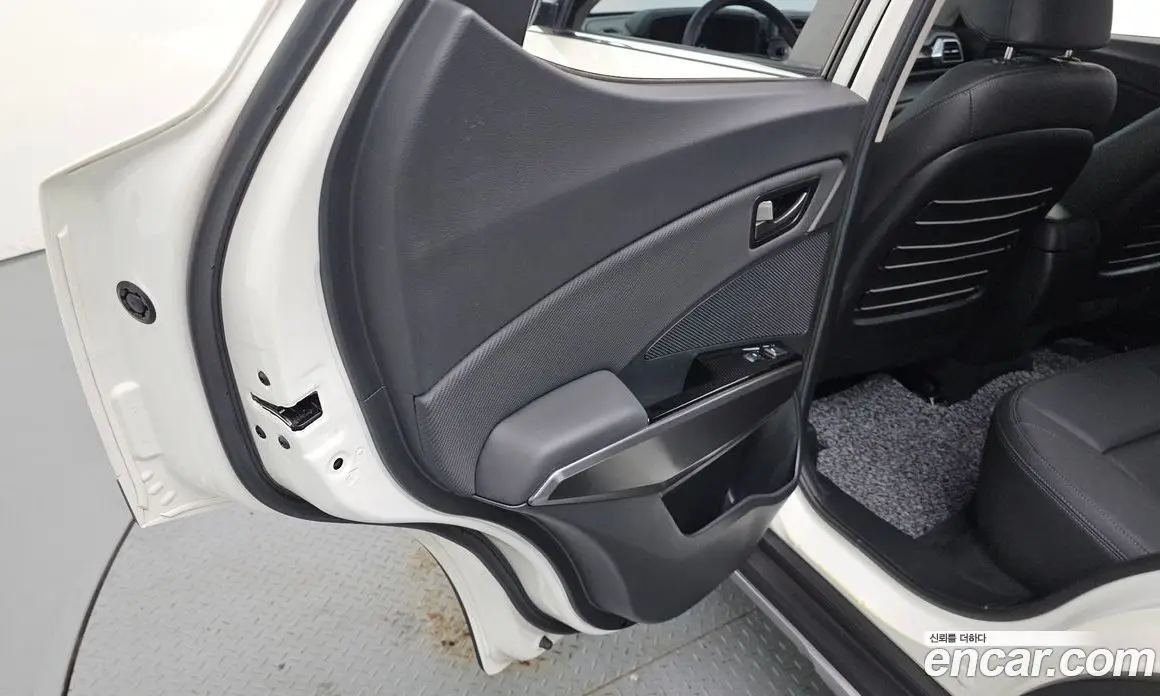 SsangYong TIBOLI 2023 1.5 автомат (гидро), фото 14 SsangYong TIBOLI 2023 1.5 автомат (гидро), фото 14