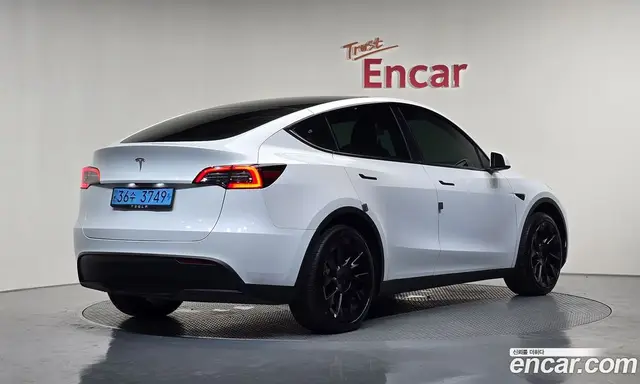 Tesla Model Y 2023 0.2 автомат (гидро), миниатюра 1 Tesla Model Y 2023 0.2 автомат (гидро), миниатюра 1
