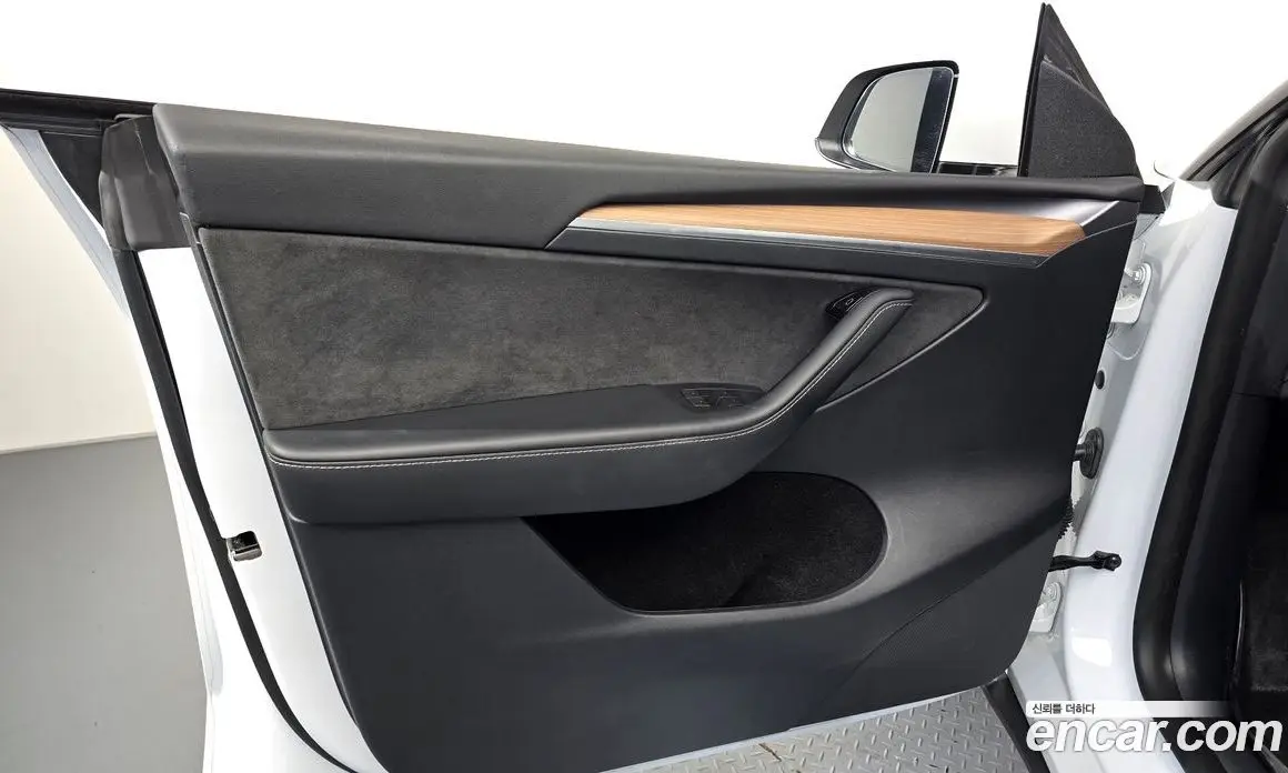 Tesla Model Y 2023 0.2 автомат (гидро), фото 13 Tesla Model Y 2023 0.2 автомат (гидро), фото 13