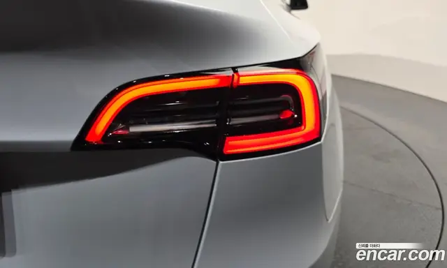 Tesla Model Y 2023 0.2 автомат (гидро), миниатюра 8 Tesla Model Y 2023 0.2 автомат (гидро), миниатюра 8