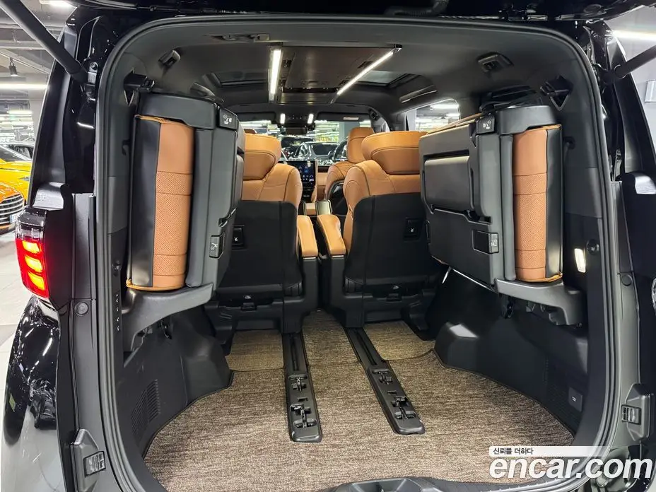 Toyota Alphard 2024 2.5 автомат (гидро), фото 12 Toyota Alphard 2024 2.5 автомат (гидро), фото 12