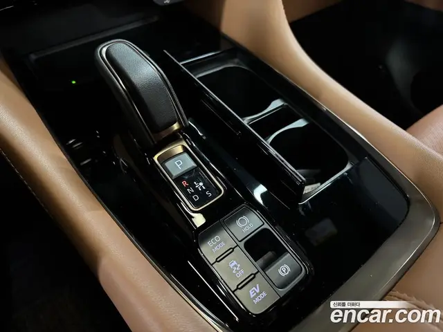 Toyota Alphard 2024 2.5 автомат (гидро), миниатюра 9 Toyota Alphard 2024 2.5 автомат (гидро), миниатюра 9