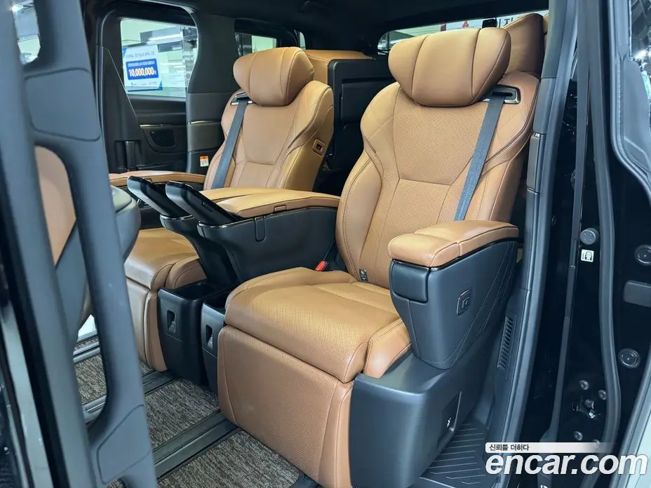 Toyota Alphard 2024 2.5 автомат (гидро), фото 10 Toyota Alphard 2024 2.5 автомат (гидро), фото 10