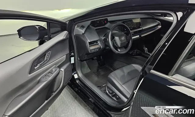 Toyota Prius 2025 2.0 автомат (гидро), миниатюра 11 Toyota Prius 2025 2.0 автомат (гидро), миниатюра 11