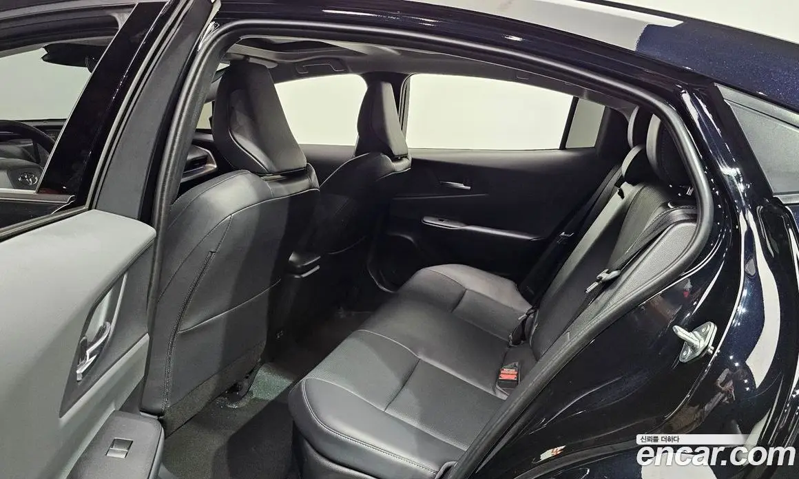 Toyota Prius 2025 2.0 автомат (гидро), фото 12 Toyota Prius 2025 2.0 автомат (гидро), фото 12