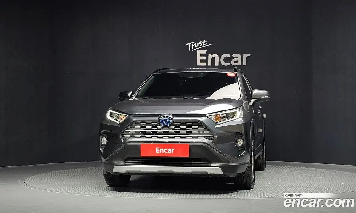 Toyota RAV4 2021 2.5 автомат (гидро), фото 3 Toyota RAV4 2021 2.5 автомат (гидро), фото 3
