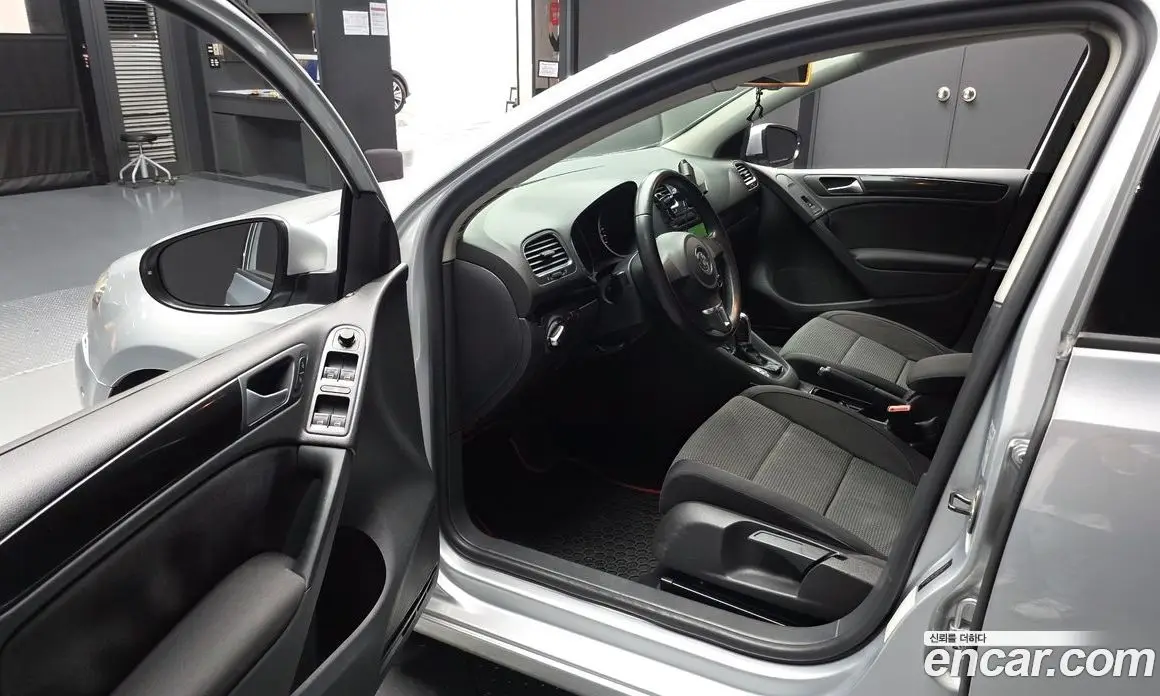 Volkswagen Golf 2012 1.6 автомат (гидро), фото 10 Volkswagen Golf 2012 1.6 автомат (гидро), фото 10