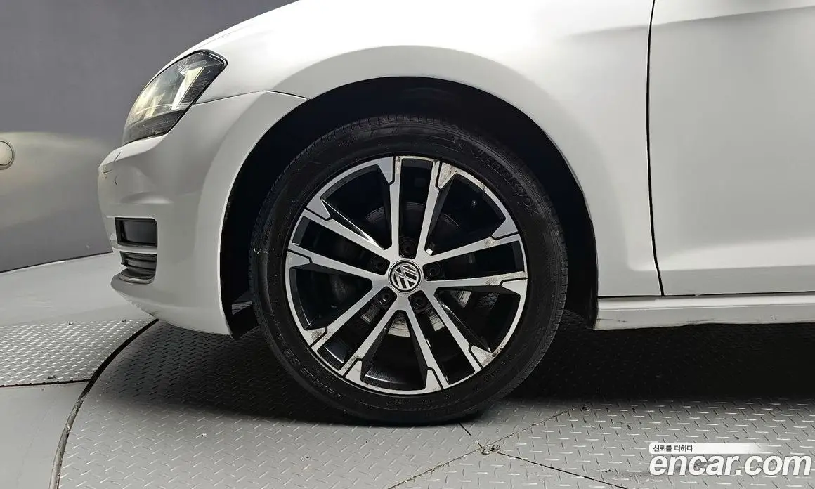 Volkswagen Golf 2015 2.0 автомат (гидро), фото 5 Volkswagen Golf 2015 2.0 автомат (гидро), фото 5