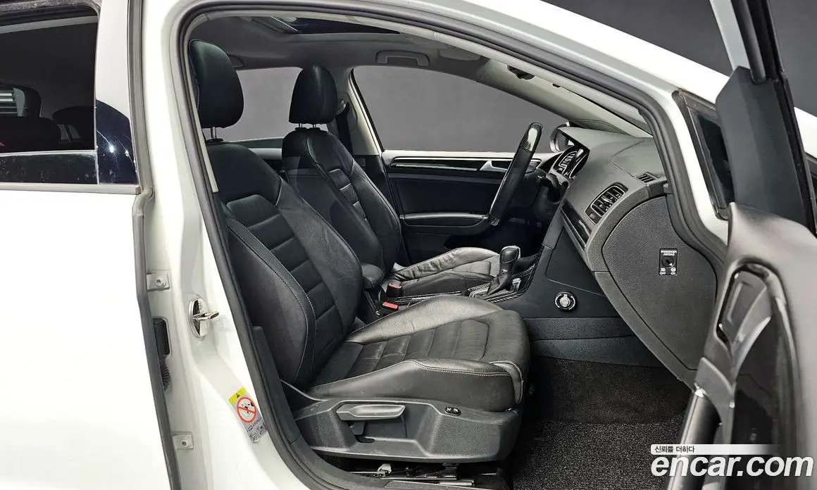Volkswagen Golf 2015 2.0 автомат (гидро), фото 10 Volkswagen Golf 2015 2.0 автомат (гидро), фото 10