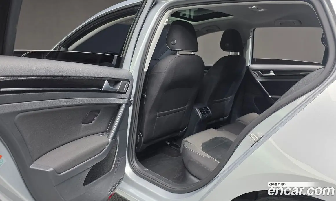 Volkswagen Golf 2015 2.0 автомат (гидро), фото 17 Volkswagen Golf 2015 2.0 автомат (гидро), фото 17