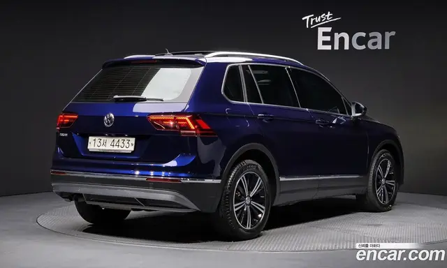 Volkswagen Tiguan 2018 2.0 автомат (гидро), миниатюра 2 Volkswagen Tiguan 2018 2.0 автомат (гидро), миниатюра 2