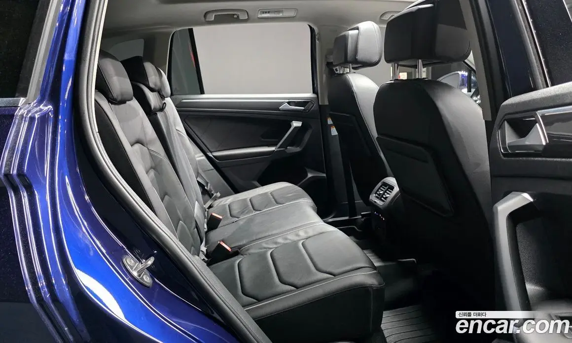 Volkswagen Tiguan 2018 2.0 автомат (гидро), фото 17 Volkswagen Tiguan 2018 2.0 автомат (гидро), фото 17