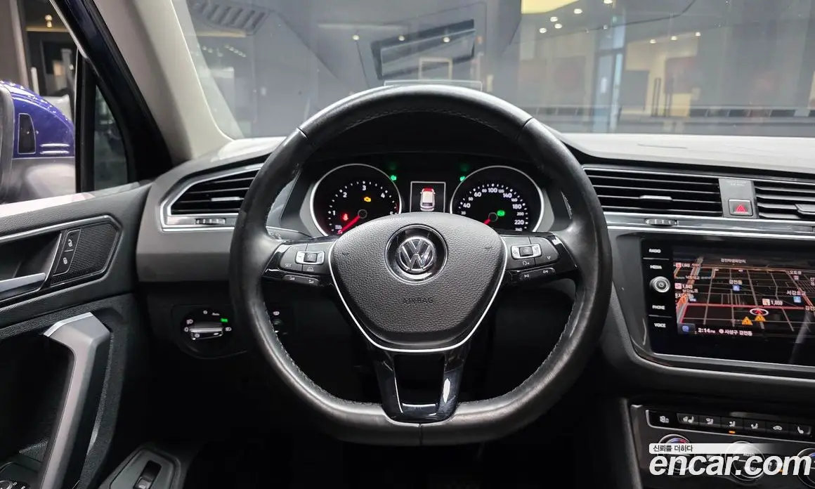 Volkswagen Tiguan 2018 2.0 автомат (гидро), фото 20 Volkswagen Tiguan 2018 2.0 автомат (гидро), фото 20
