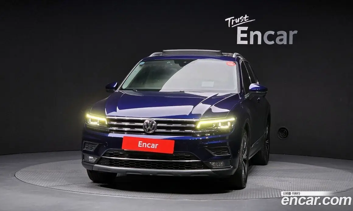 Volkswagen Tiguan 2018 2.0 автомат (гидро), фото 3 Volkswagen Tiguan 2018 2.0 автомат (гидро), фото 3