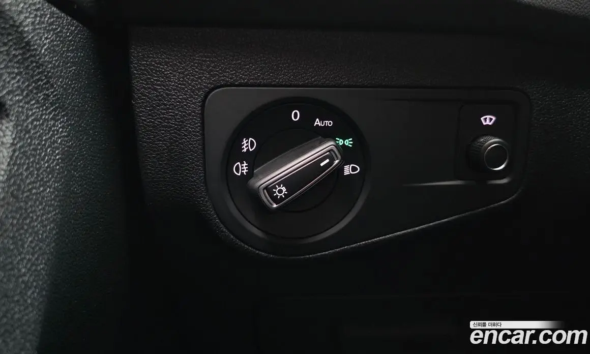 Volkswagen Tiguan 2018 2.0 автомат (гидро), фото 28 Volkswagen Tiguan 2018 2.0 автомат (гидро), фото 28