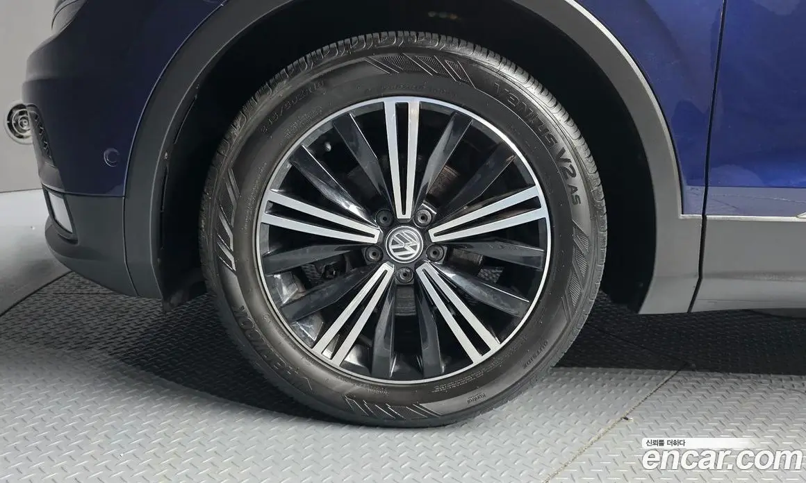 Volkswagen Tiguan 2018 2.0 автомат (гидро), фото 5 Volkswagen Tiguan 2018 2.0 автомат (гидро), фото 5