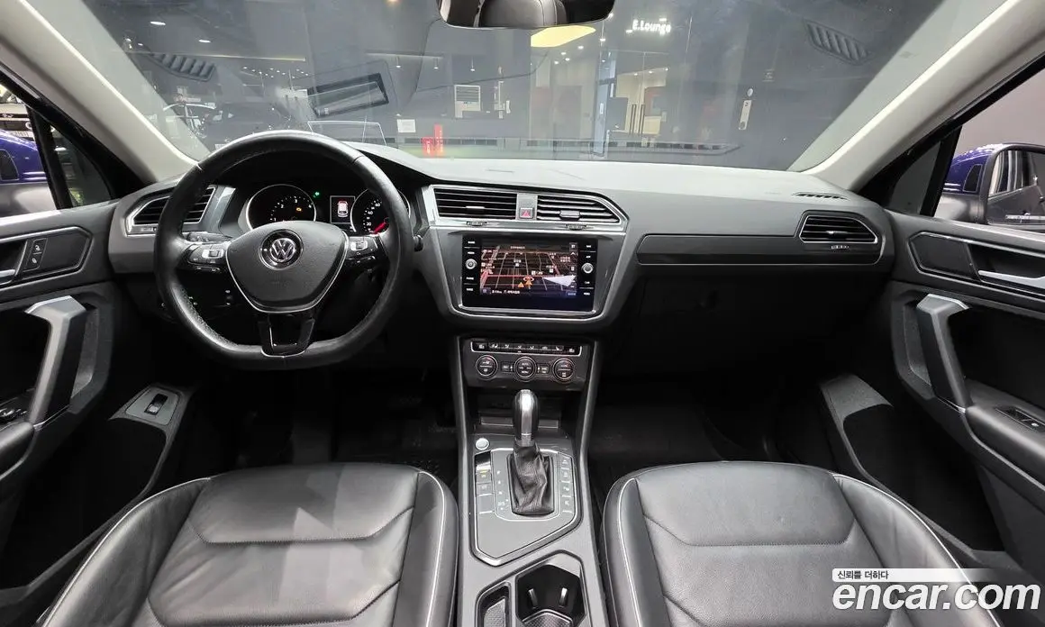 Volkswagen Tiguan 2018 2.0 автомат (гидро), фото 10 Volkswagen Tiguan 2018 2.0 автомат (гидро), фото 10