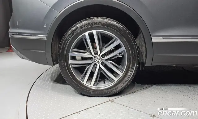 Volkswagen Tiguan 2020 2.0 автомат (гидро), миниатюра 5 Volkswagen Tiguan 2020 2.0 автомат (гидро), миниатюра 5