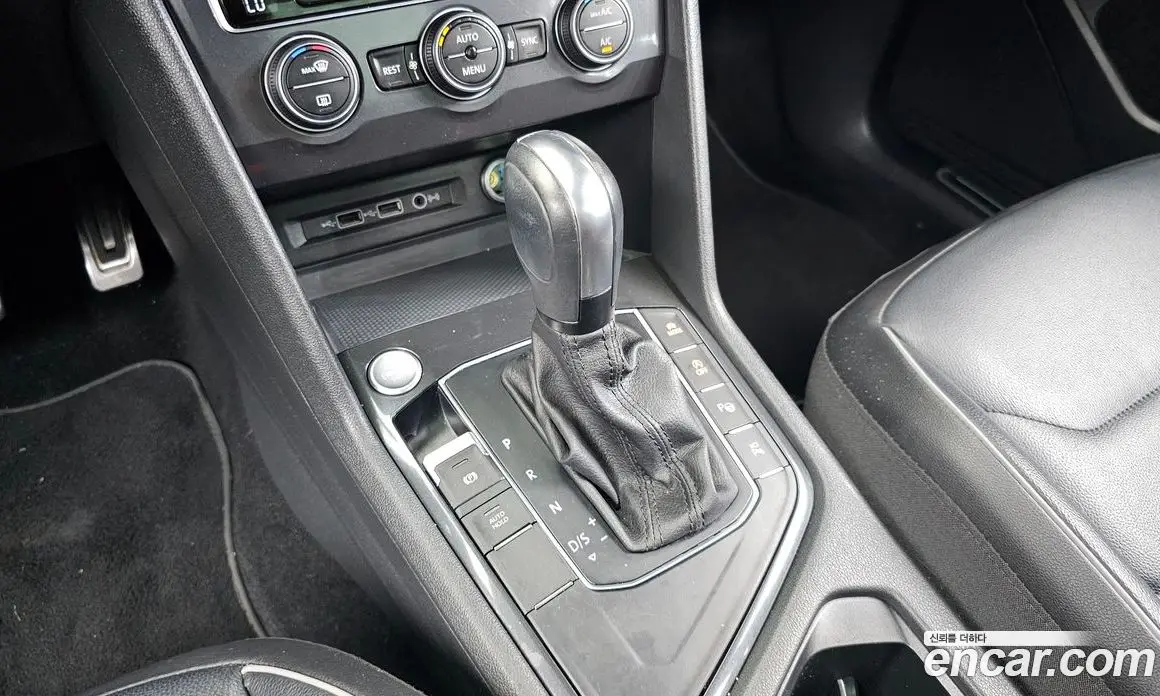 Volkswagen Tiguan 2020 2.0 автомат (гидро), фото 9 Volkswagen Tiguan 2020 2.0 автомат (гидро), фото 9