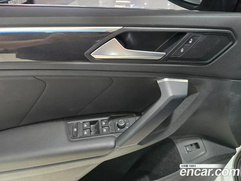 Volkswagen Tiguan 2022 2.0 автомат (гидро), фото 11 Volkswagen Tiguan 2022 2.0 автомат (гидро), фото 11