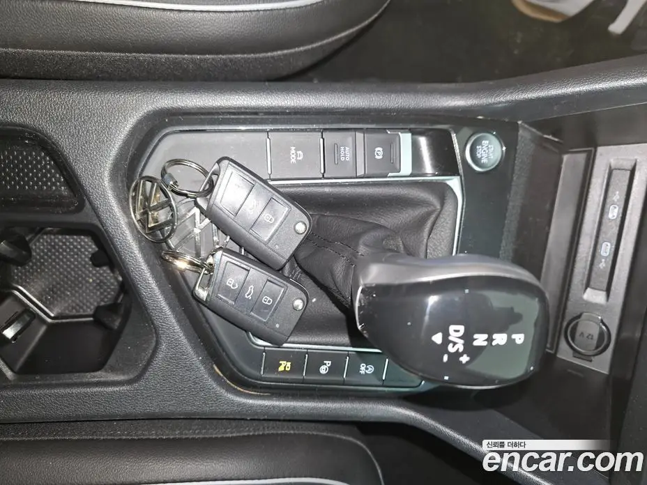 Volkswagen Tiguan 2022 2.0 автомат (гидро), фото 15 Volkswagen Tiguan 2022 2.0 автомат (гидро), фото 15
