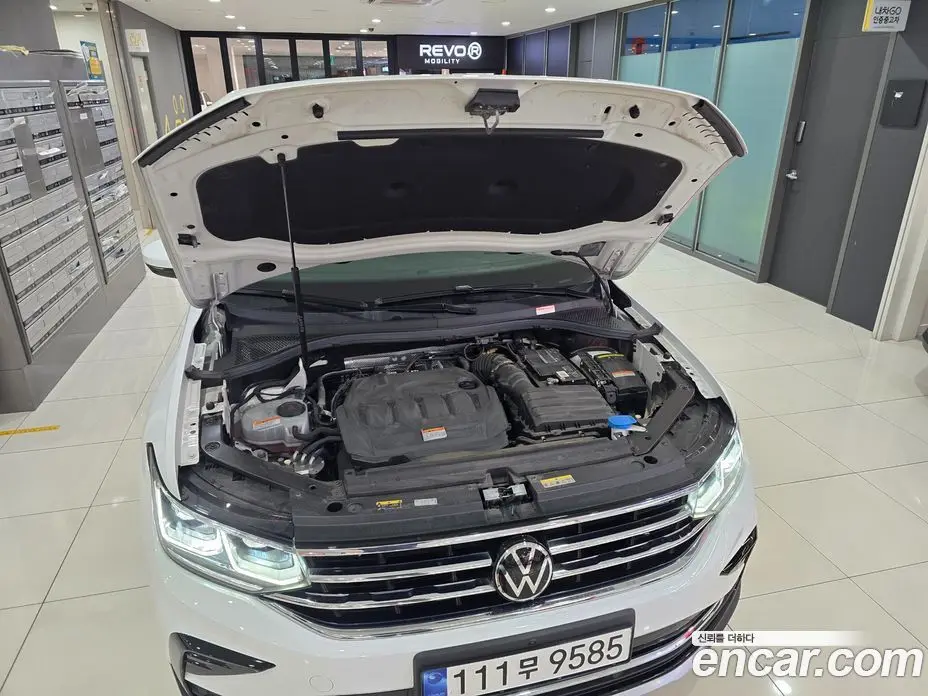 Volkswagen Tiguan 2022 2.0 автомат (гидро), фото 17 Volkswagen Tiguan 2022 2.0 автомат (гидро), фото 17