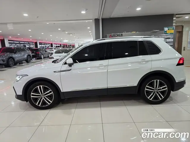 Volkswagen Tiguan 2022 2.0 автомат (гидро), миниатюра 3 Volkswagen Tiguan 2022 2.0 автомат (гидро), миниатюра 3
