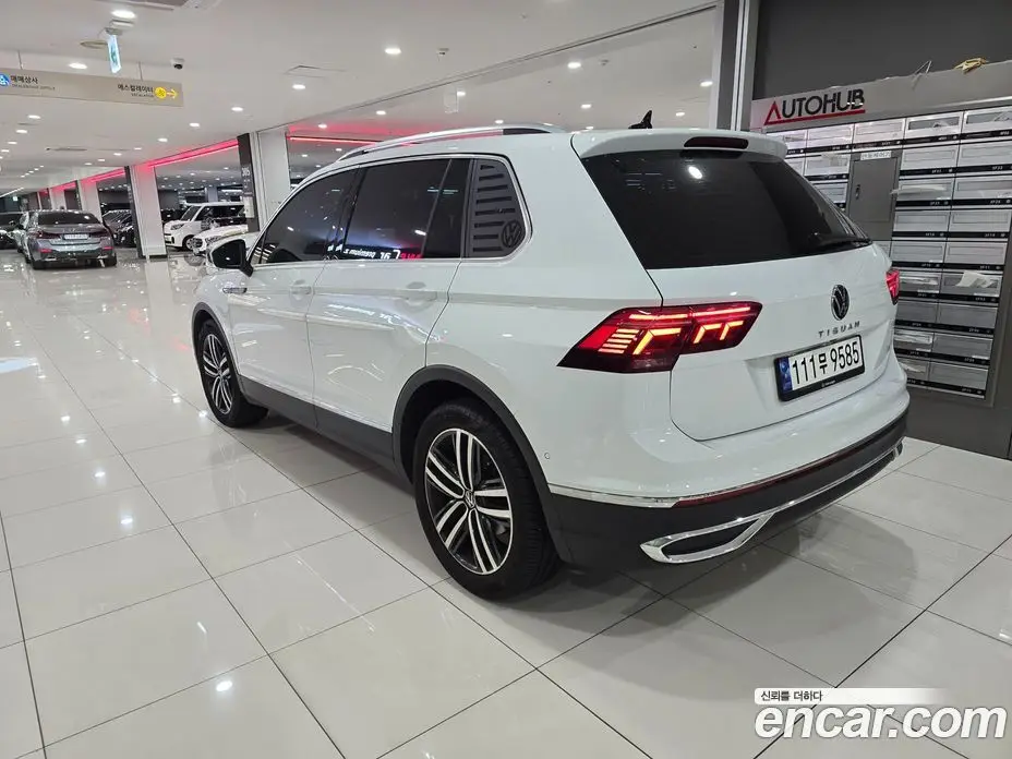 Volkswagen Tiguan 2022 2.0 автомат (гидро), фото 4 Volkswagen Tiguan 2022 2.0 автомат (гидро), фото 4