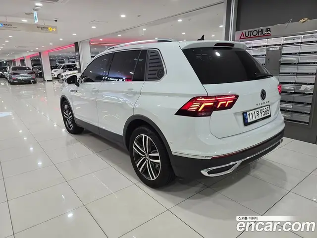 Volkswagen Tiguan 2022 2.0 автомат (гидро), миниатюра 4 Volkswagen Tiguan 2022 2.0 автомат (гидро), миниатюра 4