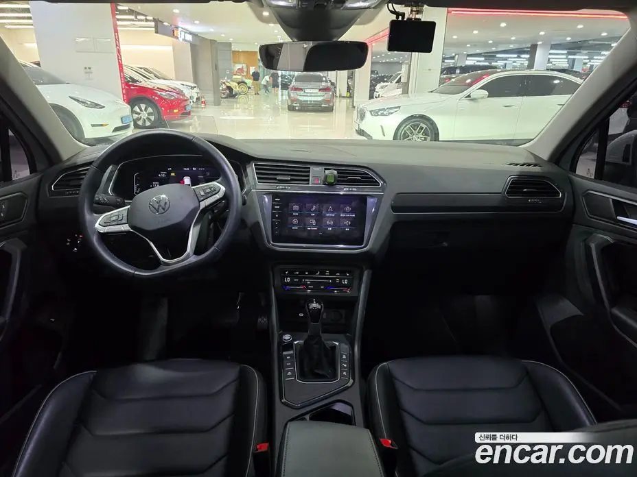 Volkswagen Tiguan 2022 2.0 автомат (гидро), фото 9 Volkswagen Tiguan 2022 2.0 автомат (гидро), фото 9