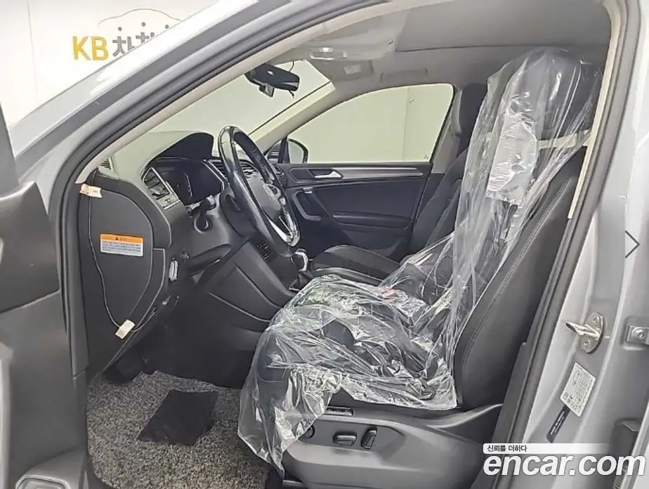 Volkswagen Tiguan 2022 2.0 автомат (гидро), фото 11 Volkswagen Tiguan 2022 2.0 автомат (гидро), фото 11