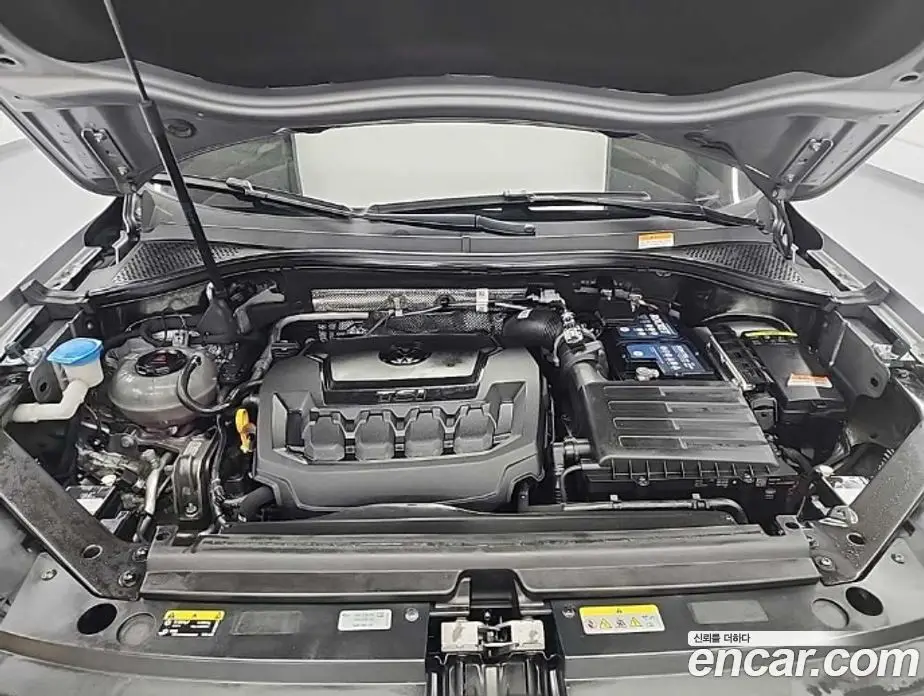 Volkswagen Tiguan 2022 2.0 автомат (гидро), фото 5 Volkswagen Tiguan 2022 2.0 автомат (гидро), фото 5