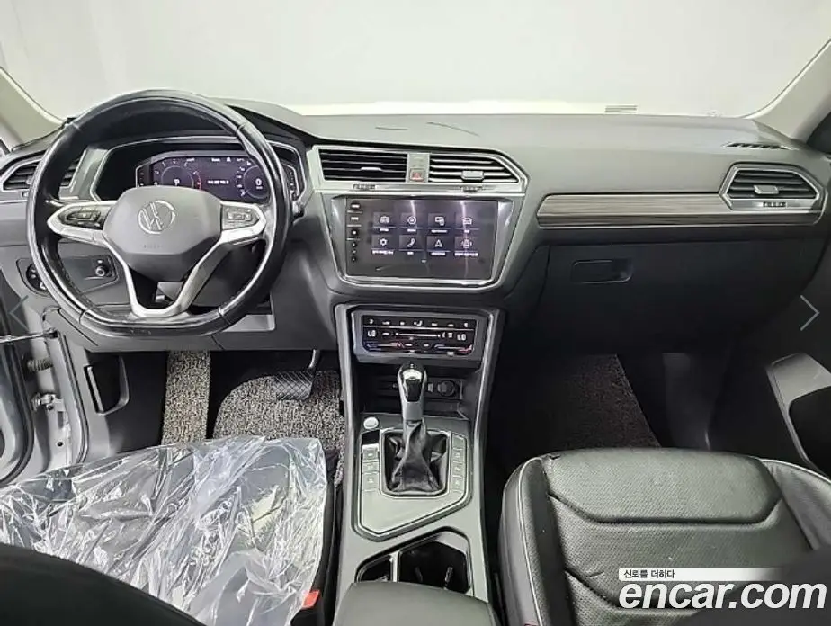 Volkswagen Tiguan 2022 2.0 автомат (гидро), фото 7 Volkswagen Tiguan 2022 2.0 автомат (гидро), фото 7