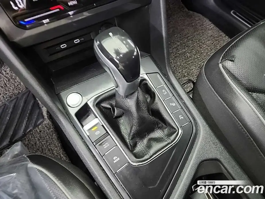Volkswagen Tiguan 2022 2.0 автомат (гидро), фото 8 Volkswagen Tiguan 2022 2.0 автомат (гидро), фото 8