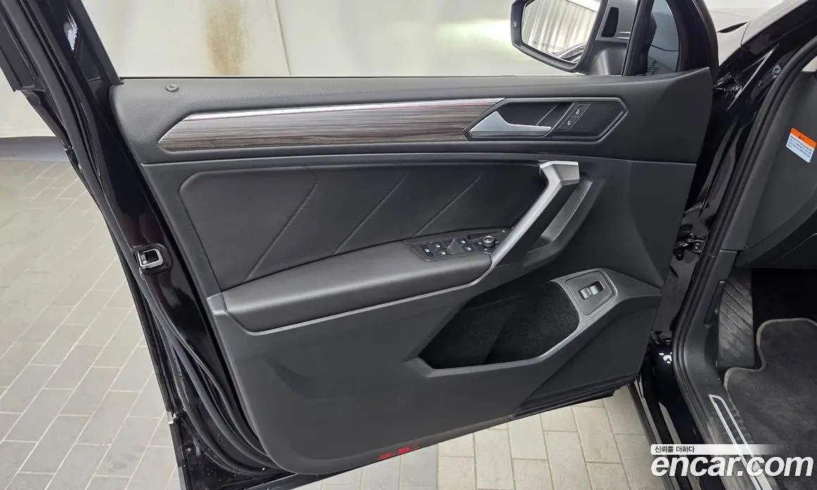 Volkswagen Tiguan 2024 2.0 автомат (гидро), фото 14 Volkswagen Tiguan 2024 2.0 автомат (гидро), фото 14