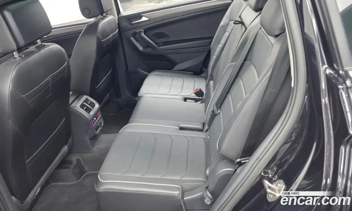 Volkswagen Tiguan 2024 2.0 автомат (гидро), фото 16 Volkswagen Tiguan 2024 2.0 автомат (гидро), фото 16
