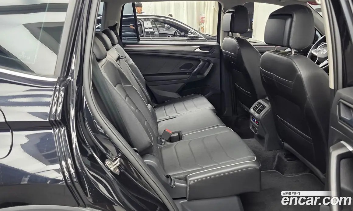 Volkswagen Tiguan 2024 2.0 автомат (гидро), фото 18 Volkswagen Tiguan 2024 2.0 автомат (гидро), фото 18
